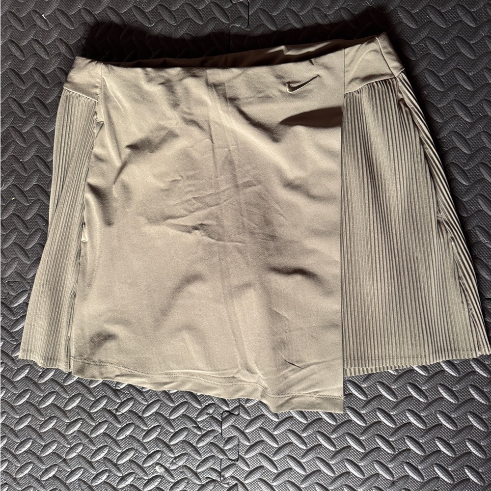 Nike Olive Green Skirt/Skort with Ribbed Panels pleated size m